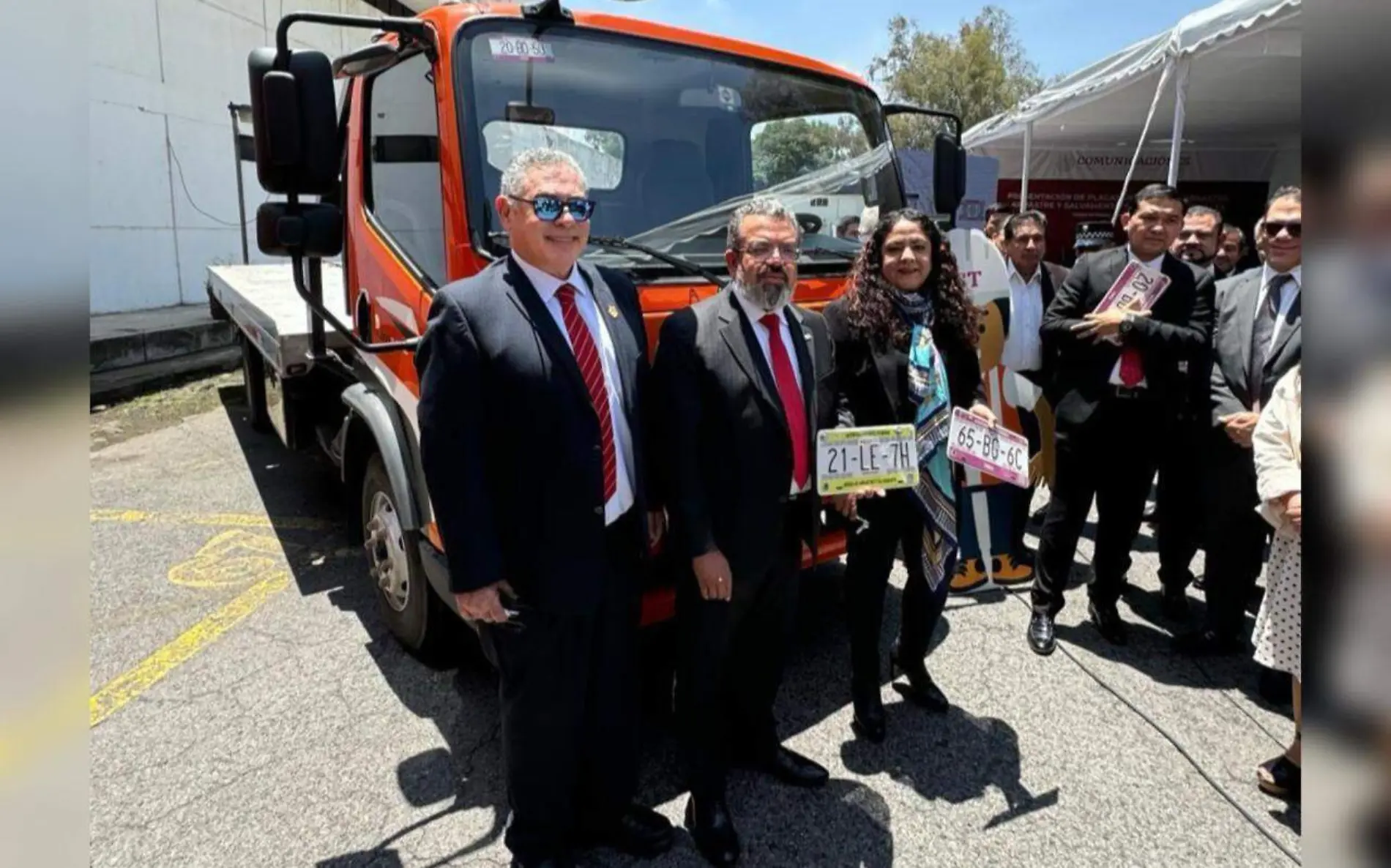 Presentación placas metálicas exclusivas